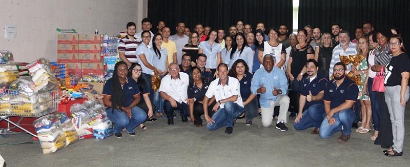 Empresa realiza palestra e arrecada alimentos para a Santa Casa