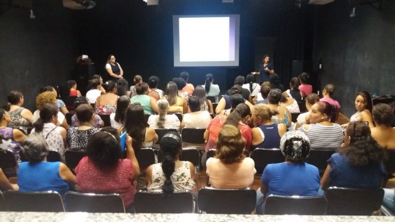 Cras do bairro Planalto promove conscientização sobre “Outubro Rosa”