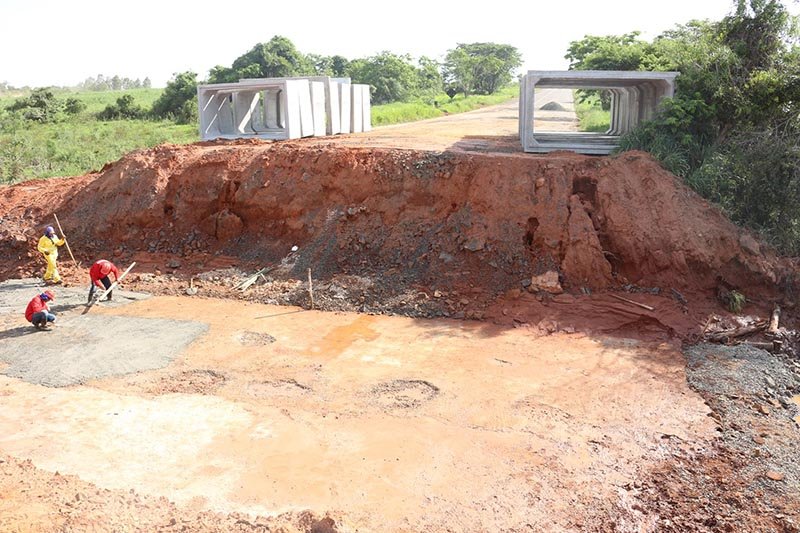 Desvio: Prefeitura e DER promovem força tarefa para manutenção de estradas de terra