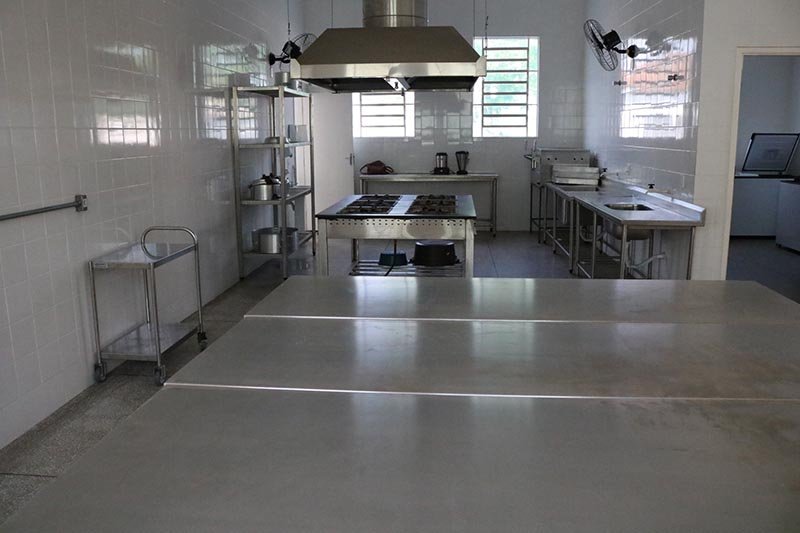 Funcionamento: Câmara quer parceria para cozinha comunitária
