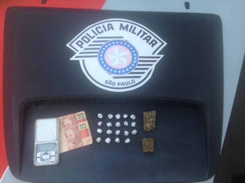 Policiais da Rocam prendem acusado de tráfico