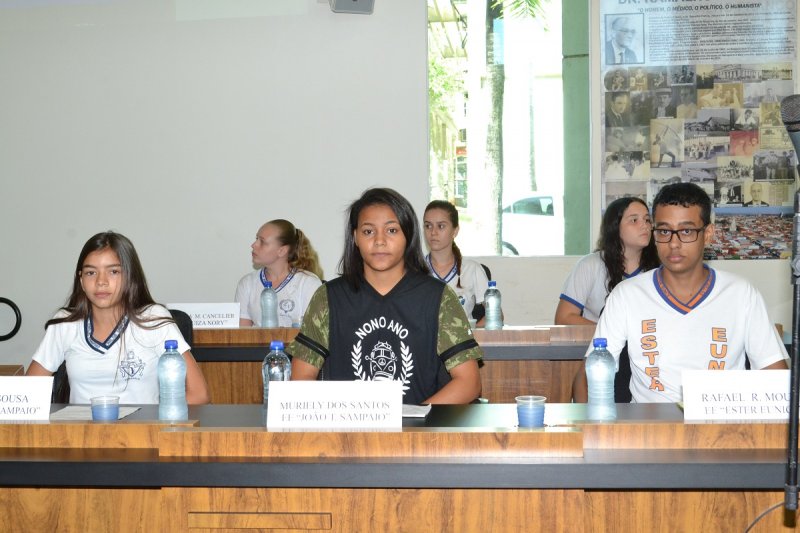 Estudantes apresentam propostas no 9º Parlamento Jovem
