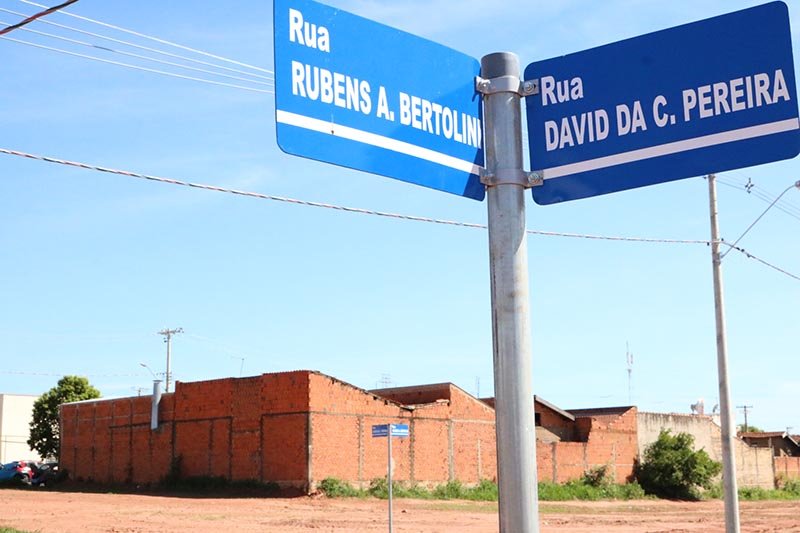 Novo bairro: Projeto tem efetivação com placas de nomenclaturas
