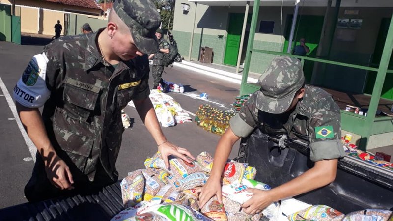 Tiro de Guerra arrecadou 2,5 toneladas de alimentos para o Fundo Social