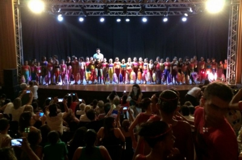 Cultura: Núcleo de Dança fará apresentação de fim de ano no Teatro Municipal