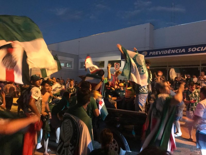 Esporte: Torcedores penapolenses comemoram título do Verdão