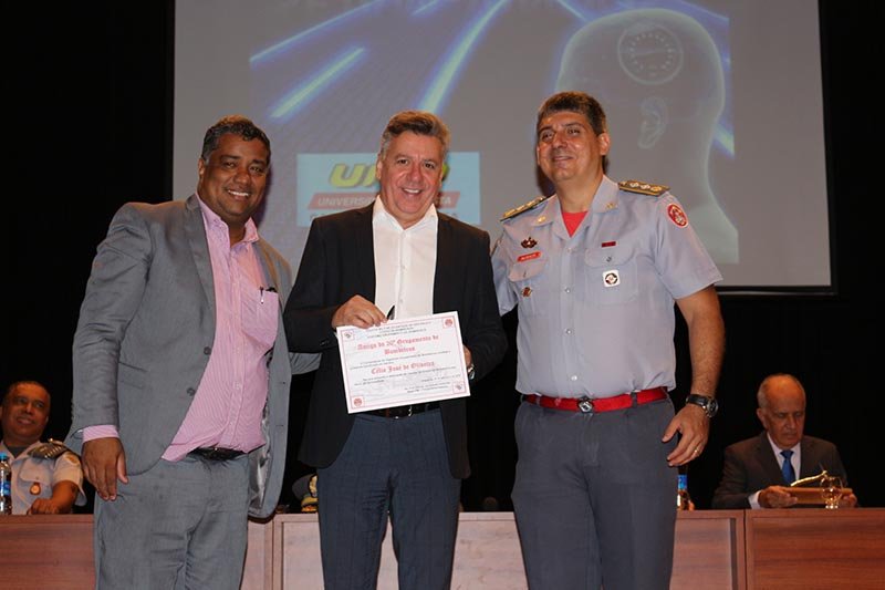 Reconhecimento: Prefeito é homenageado pelo 20º Grupamento de Bombeiros
