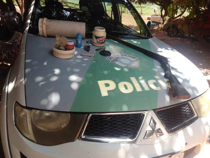 PM Ambiental prende homem com espingarda e carne de animal silvestre