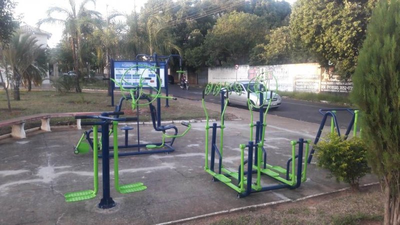 Esporte: Bairro Cidade Jardim ganha academia ao ar livre