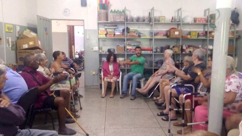 Projeto: Biblioteca retoma “Café e Leitura” no Lar Vicentino