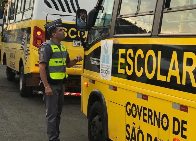 Polícia Militar inicia fiscalização de transporte escolar