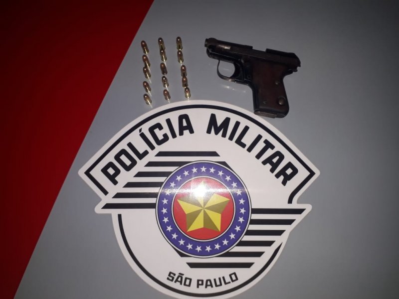 PM apreende arma de pizzaiolo após briga de casal