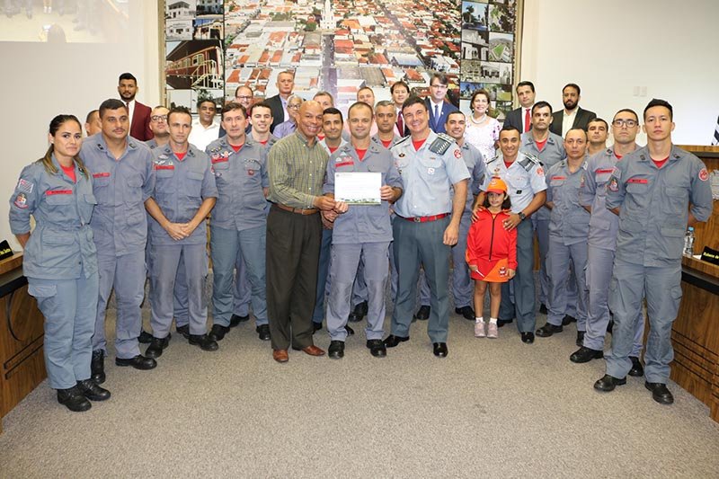 Câmara destaca 139 anos do Corpo de Bombeiros