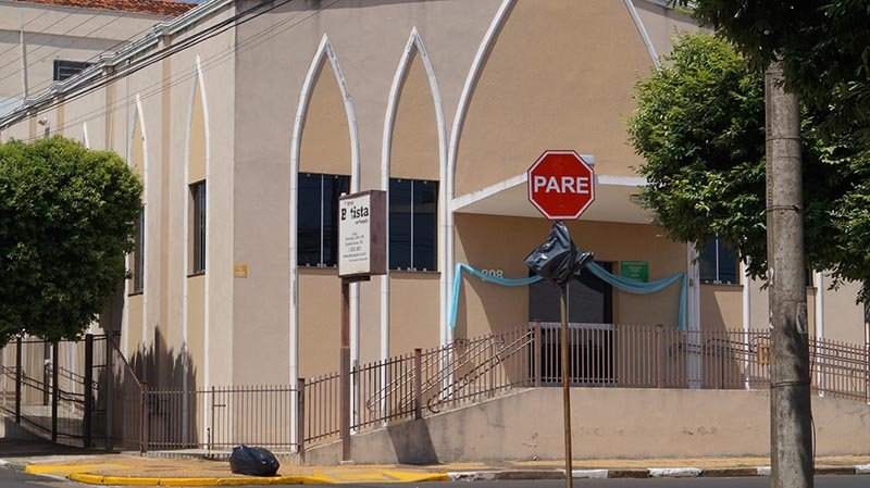 Motoristas devem ficar atentos a alterações na rua Irmãos Chrisóstomo