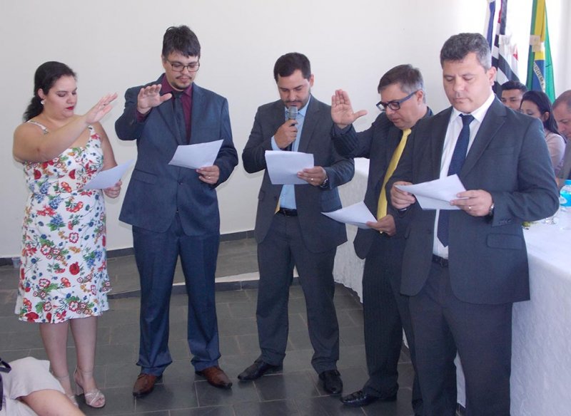 Diretoria reeleita toma possa na OAB Penápolis