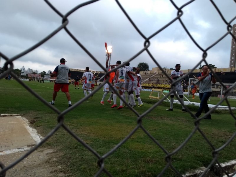 Penapolense vence e garante permanência na Série A-2 do Paulista