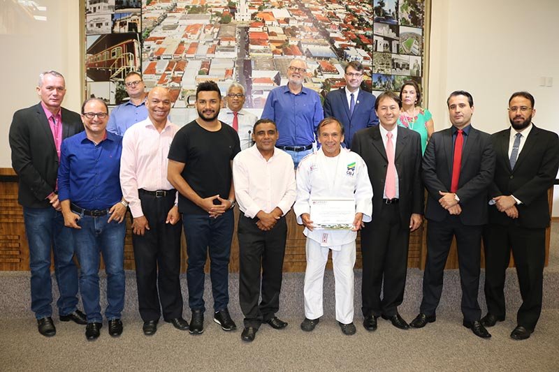 Homenagem: Câmara destaca judoca penapolense Moreirinha