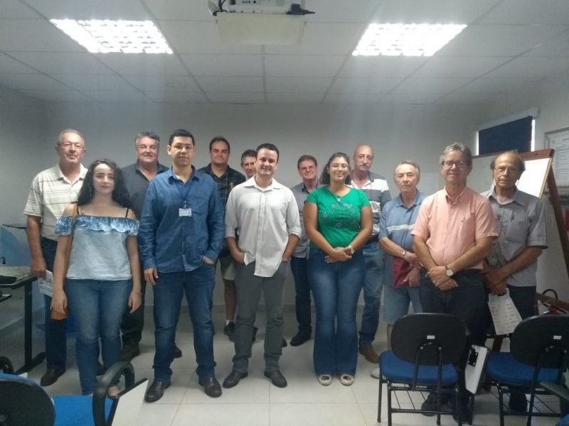 Produtores rurais participam de palestra e café da manhã