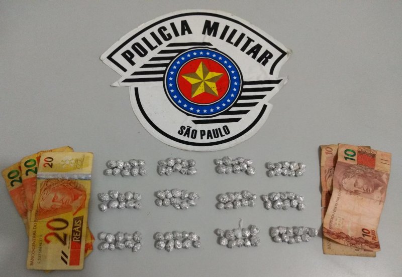 Plantão Policial: Menor é flagrado com crack e confessa tráfico da droga