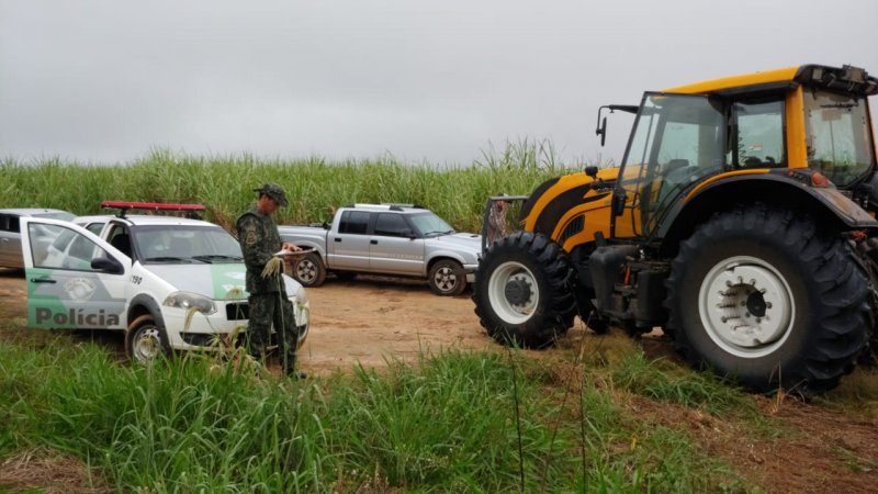 Polícia Ambiental recupera tratores furtados em Barbosa