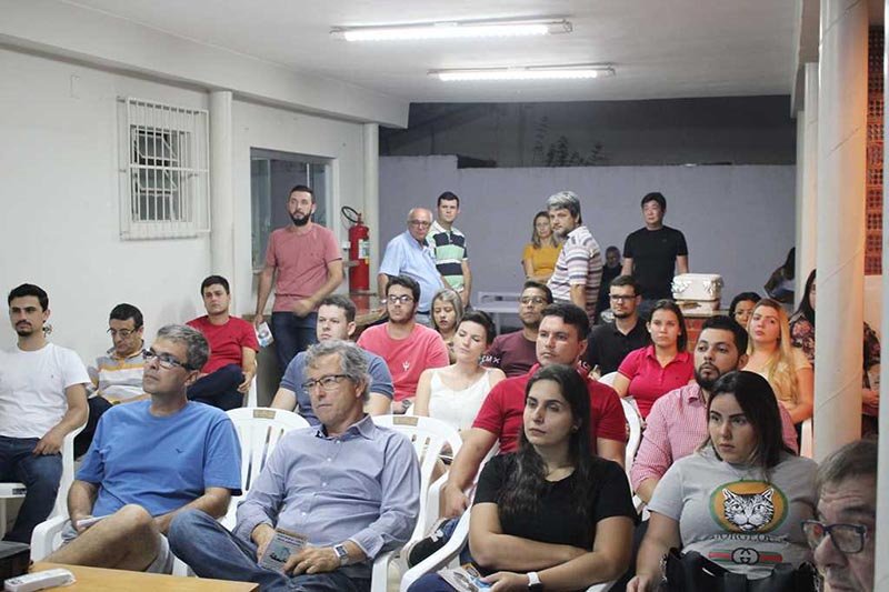 Daep realiza palestra na sede da AEA sobre resíduos da construção civil