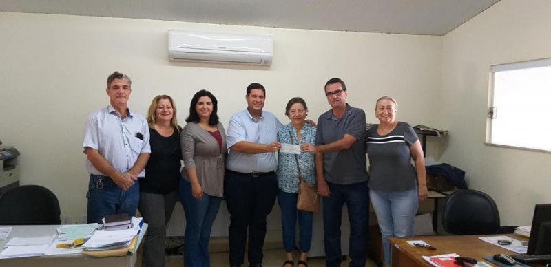 Casa de Apoio e Hospital de Amor: Rotary Club de Penápolis entrega R$ 6 mil em doações