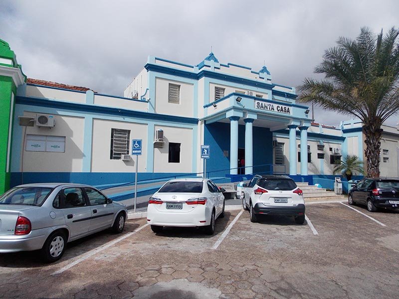 Santa Casa: Caixa misteriosa pode guardar 100 anos de história