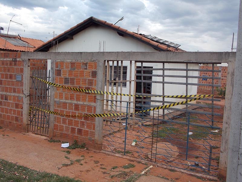 Bairro Benone Soares: Incêndio em residência pode ter causa criminosa