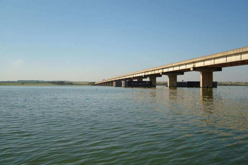Comarca: DER retoma obras para ampliar espaço de navegação sob ponte em Barbosa