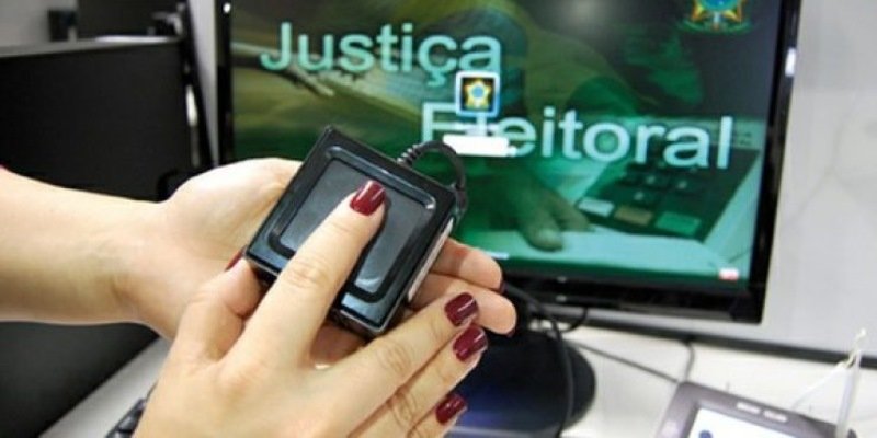 Plantão de biometria tem vagas ocupadas por eleitores