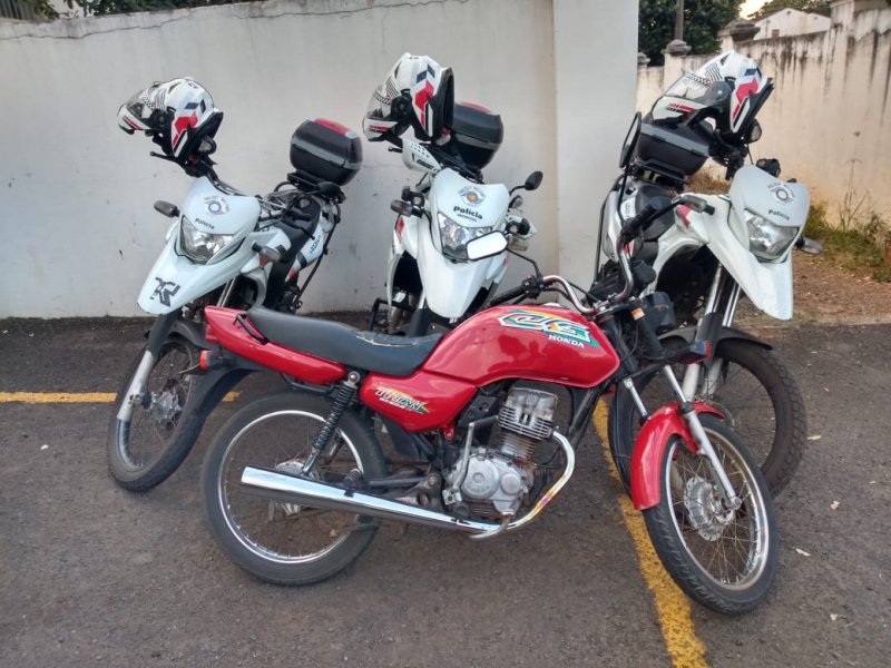 Plantão Policial: Servente é preso pela Rocam com moto furtada