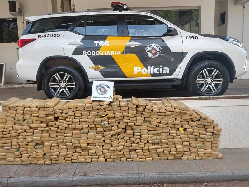 Carro recheado com maconha é apreendido na Rondon