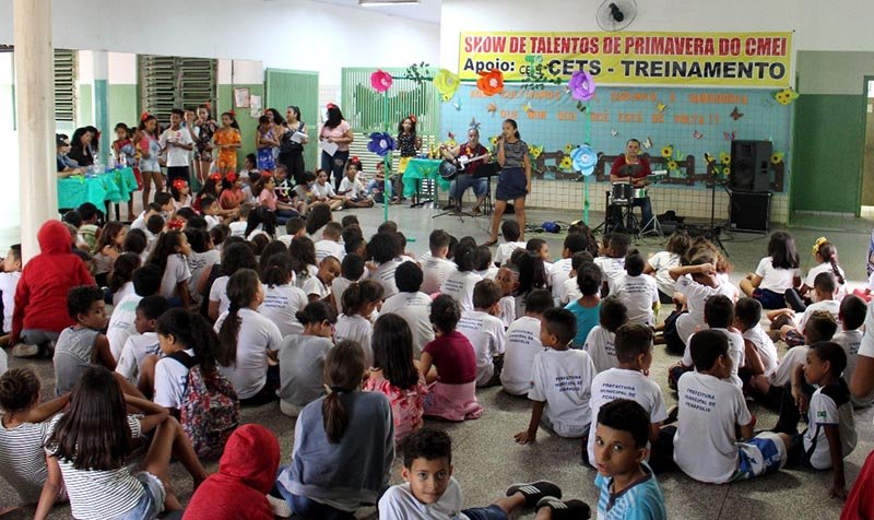 Emef Darcy Buranello realiza 1º Show de Talentos da Primavera