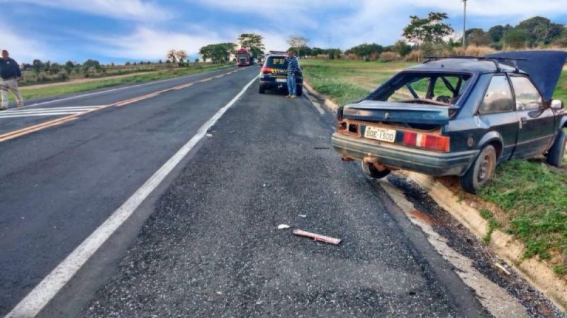Agricultor morre após ter carro atingido por carreta