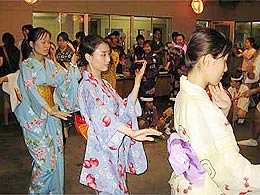 Bon Odori acontece esta noite em comemoração aos 98 anos da cidade