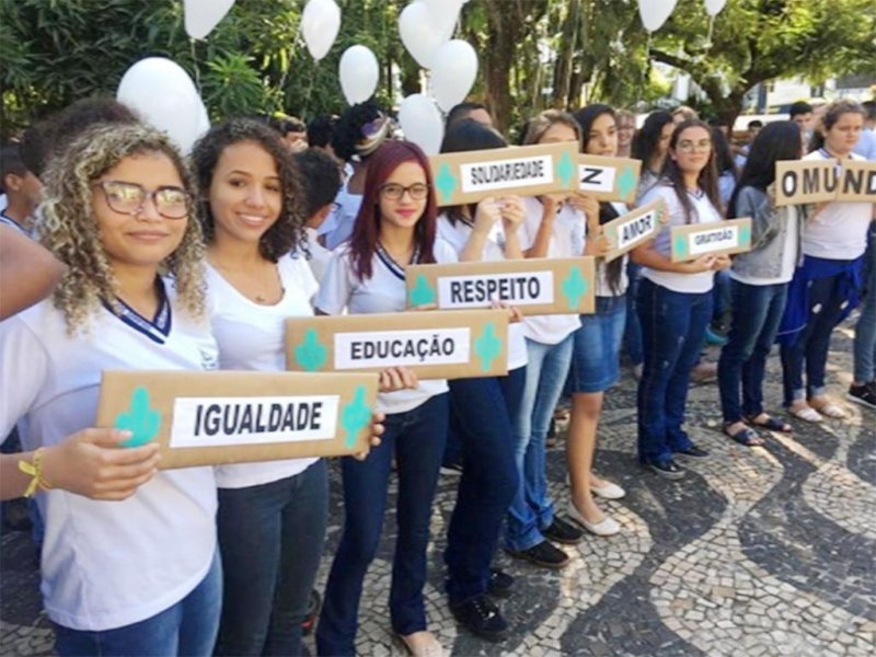 Escola Carlos Sampaio promove exposição sobre a cultura nordestina