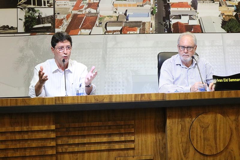 Câmara recebe médico especialista em câncer de próstata
