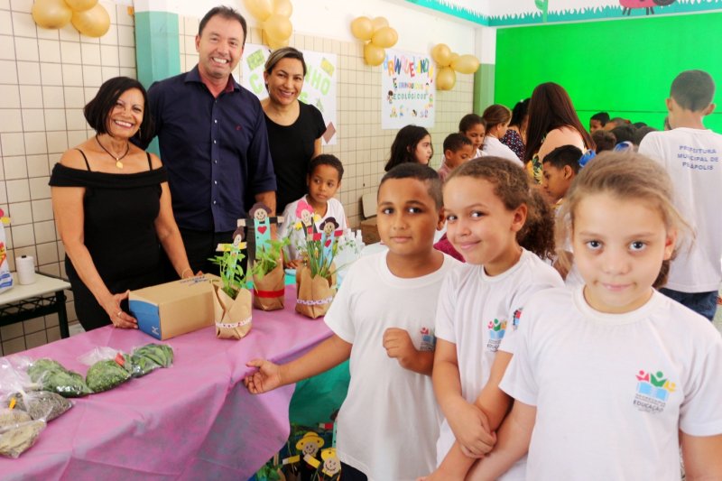 Escolas municipais realizam feiras de empreendedorismo
