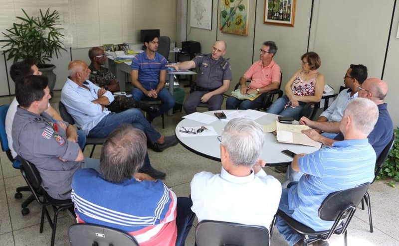 Defesa Civil mantém interdição de shopping