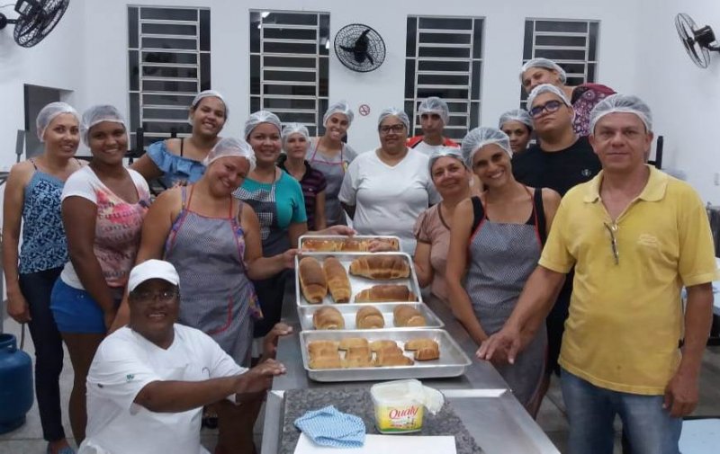 Fundo Social entrega certificados do curso de panificação