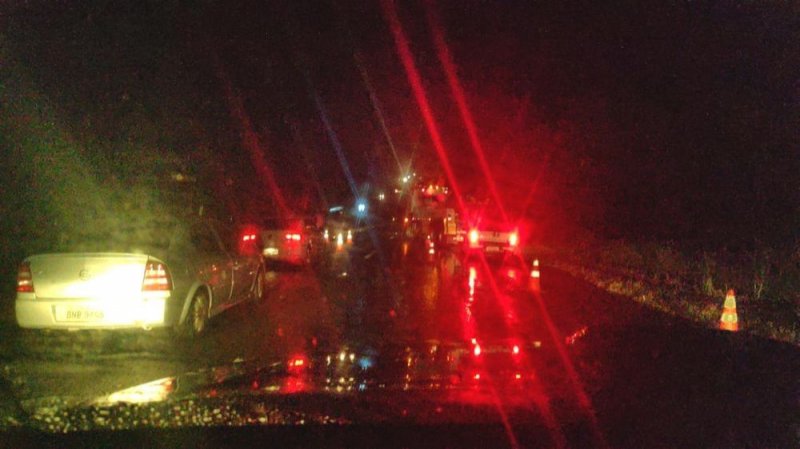 Rodovia Marechal Rondon é interditada após inundação