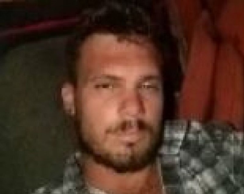 Jovem morre ao bater moto em animal em estrada