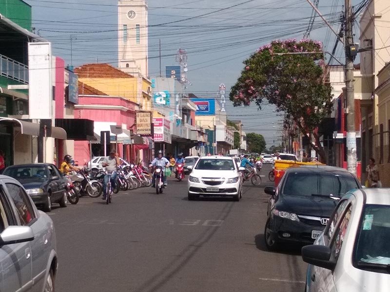 Comércio terá redução de horário a partir de segunda-feira