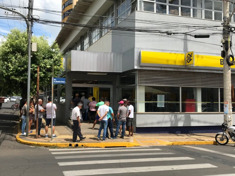 Detalhes Notícia
