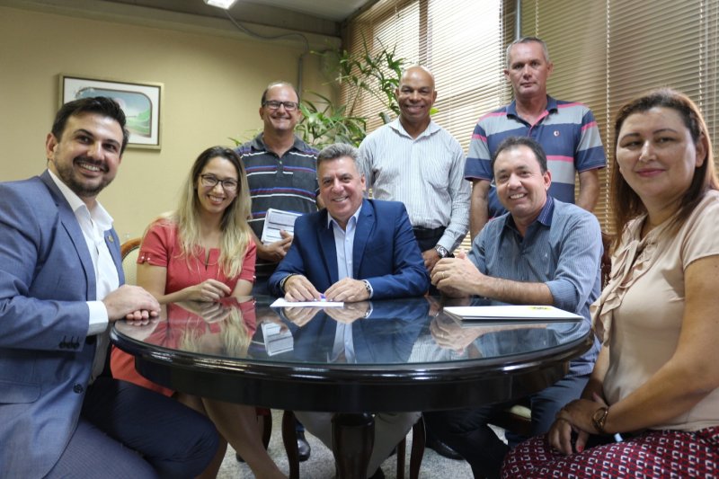 Penápolis investirá mais de R$1,4 milhão em melhorias da iluminação pública 