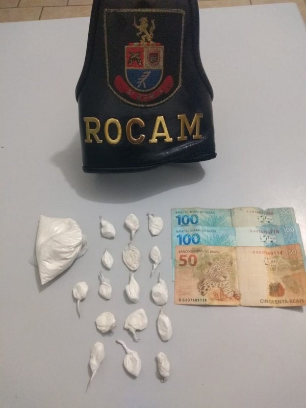 Desempregado é preso com cocaína e confessa tráfico