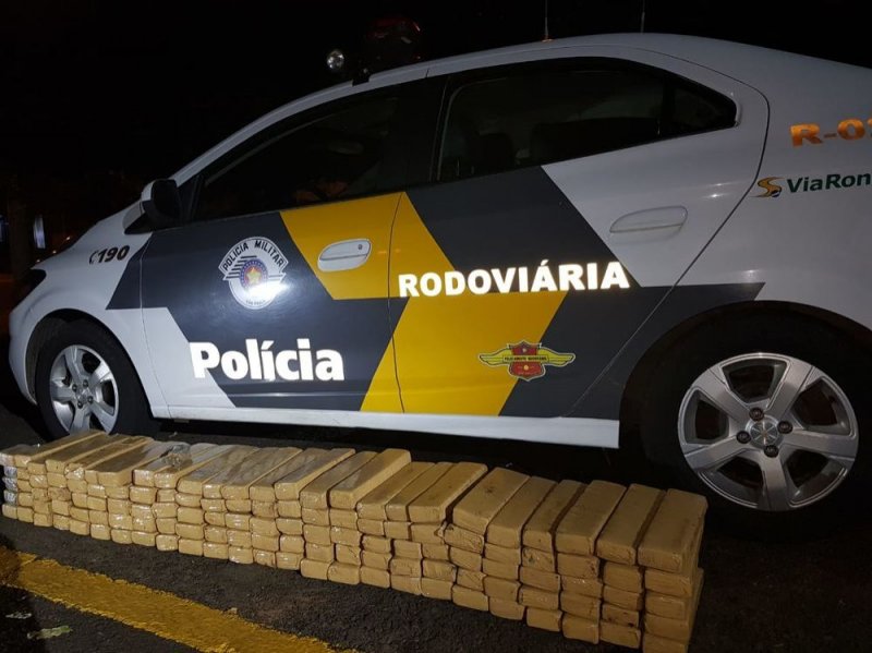 Homens são presos com mais de 100kg de maconha na Assis