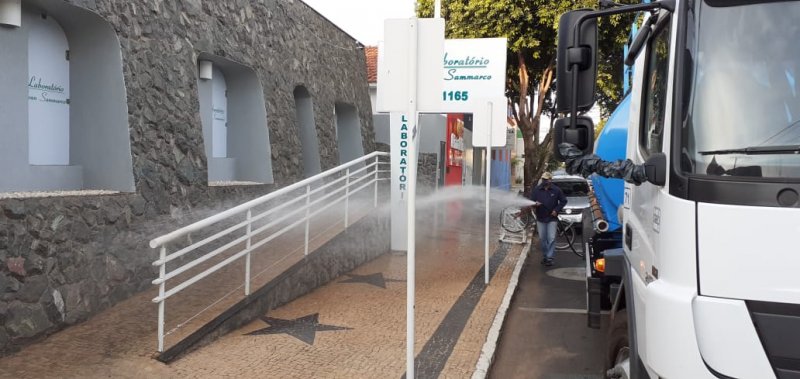 Daep continua trabalho de higienização nas ruas de Penápolis