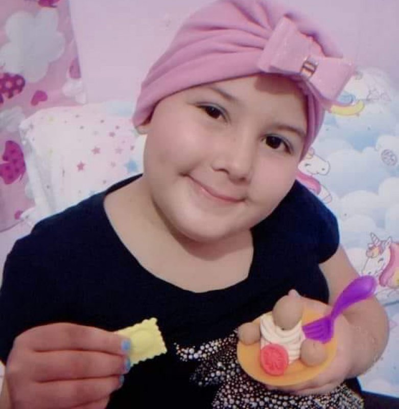Geovanna, que lutava contra leucemia, morre aos 9 anos