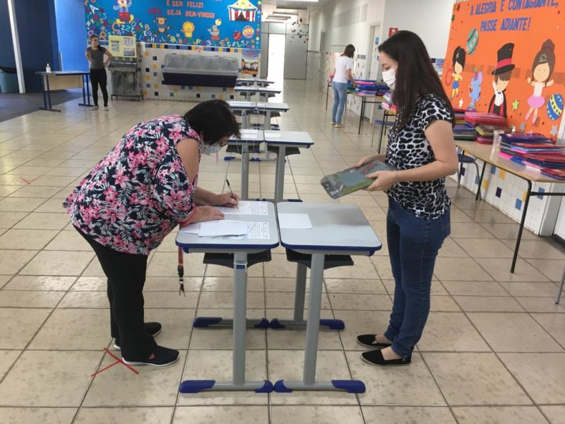Doação de 10 mil máscaras para o Centro de Referência do Covid-19